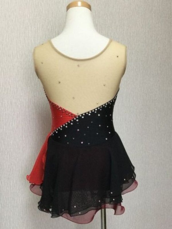 薔薇のバイカラードレス（赤×黒） - Ice Tiara