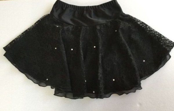 画像2: ブラックレースとジョーゼットの2段スカート(ブラック)スワロフスキーラインストーン付き (2)